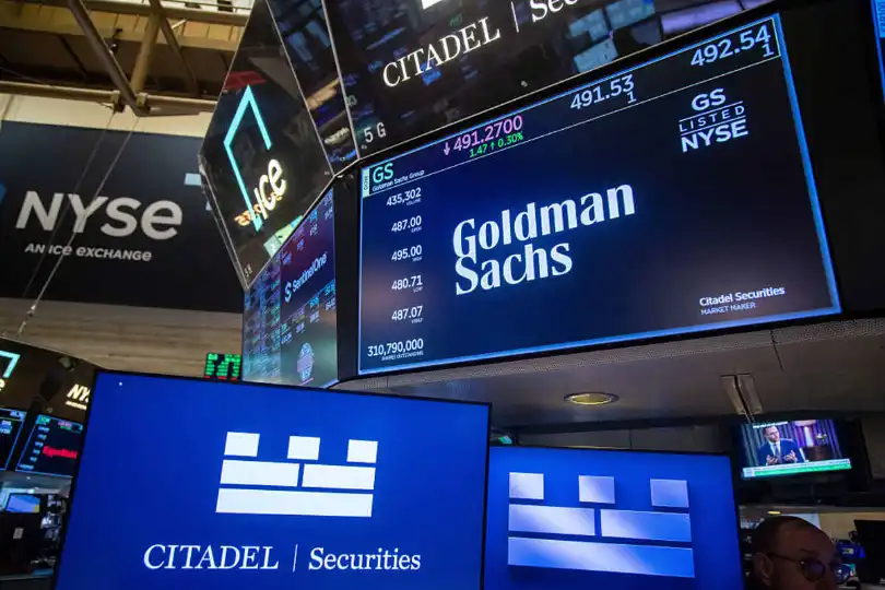 Goldman Sachs to ask analysts to pledge loyalty as private equity firms circle